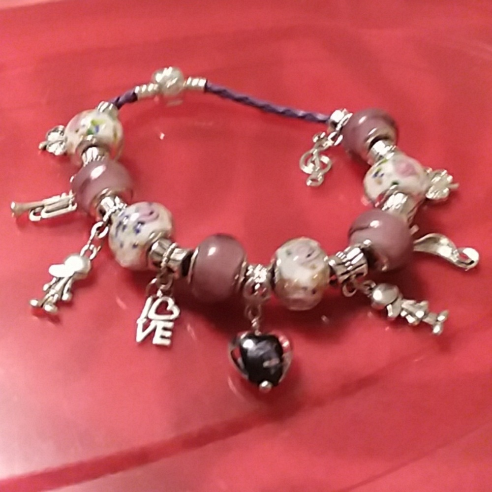 HANDMADE BRACELET - Picture 3 of 3